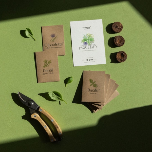 Mon Jardin d'Aromates • Coffret jardinage 7 sachets et 7 palets de coco